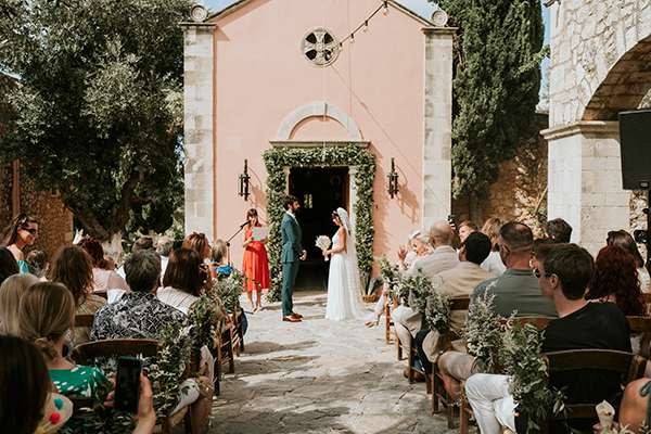 romantic-destination-wedding-crete-dried-flowers_15