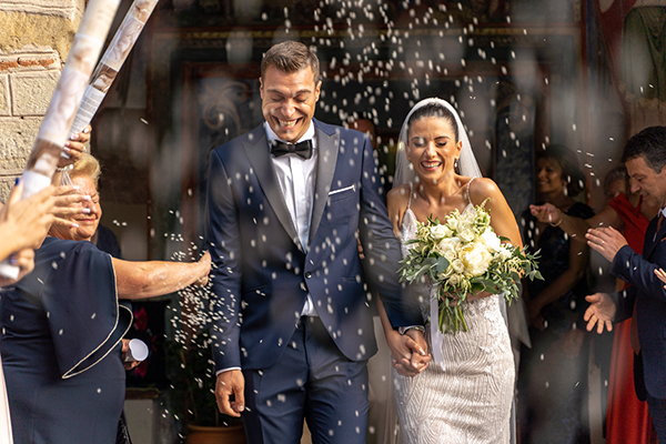Ρομαντικός καλοκαιρινός γάμος στην Κοζάνη με χρυσές λεπτομέρειες | Μαρία & Ηλίας