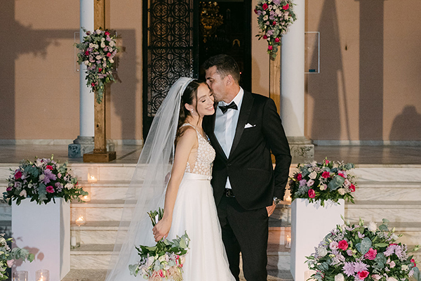 Ρομαντικός καλοκαιρινός γάμος στην Πάτρα με φούξια τριαντάφυλλα | Κατερίνα & Βασίλης