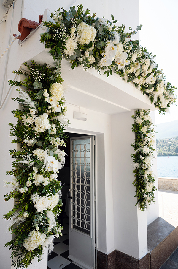 lovely-summer-wedding-poros-white-flowers_12