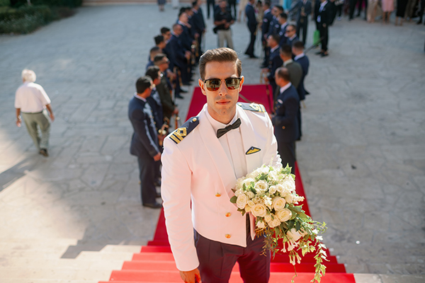 romantic-military-wedding-limassol-all-white-flowers_12