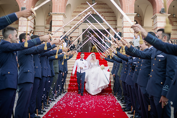 romantic-military-wedding-limassol-all-white-flowers_20