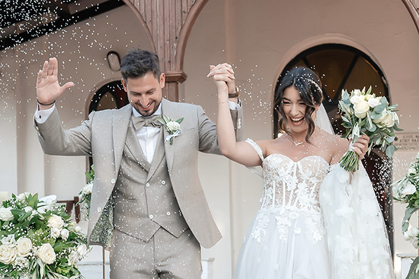 Ρομαντικός καλοκαιρινός γάμος στη Χαλκιδική με λευκά τριαντάφυλλα | Χριστιάνα & Χρήστος
