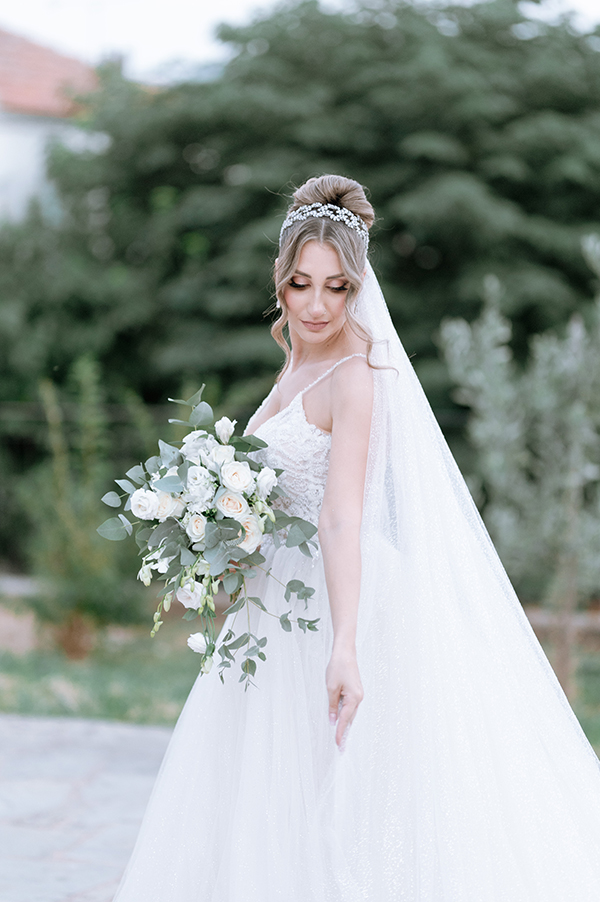 wedding-kavala-white-hydrangeas-eukalyptus_03