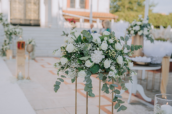 romantic-summer-wedding-all-white-florals_16