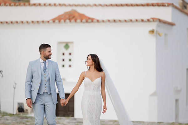 Ρομαντικός καλοκαιρινός γάμος στο Κτήμα Πέτρα στη Μονεμβασιά | Ιωάννα & Λάζαρος