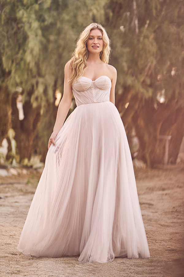 romantic-wedding-dresses-lilian-west-beautiful-bridal-look_03