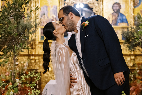 Ρομαντικός καλοκαιρινός γάμος στο Heritage με πλούσια ελιά | Λουκία & Τάκης