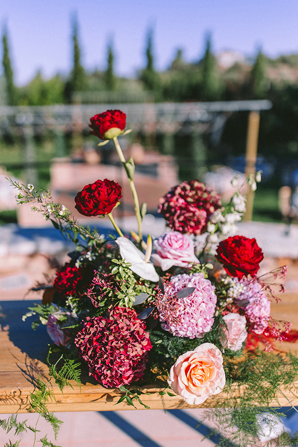 lovely-autumnll-wedding-athens-red-pink-florals_17