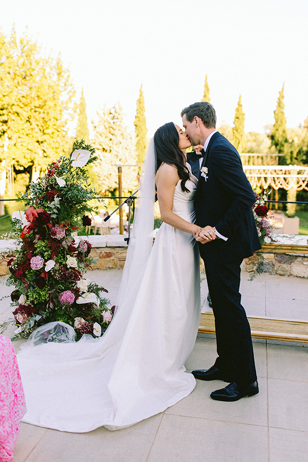 lovely-autumnll-wedding-athens-red-pink-florals_23