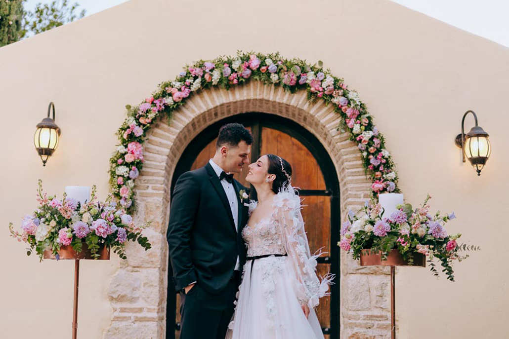 Pretty ανοιξιάτικος γάμος στην Αθήνα με πανέμορφα λουλούδια  | Βασιλική & Χρυσόστομος