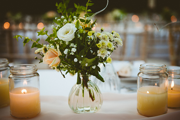pretty-wedding-table-decoration-ideas-peach-fuzz-colors_03