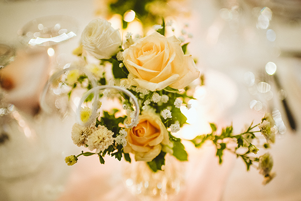 pretty-wedding-table-decoration-ideas-peach-fuzz-colors_05